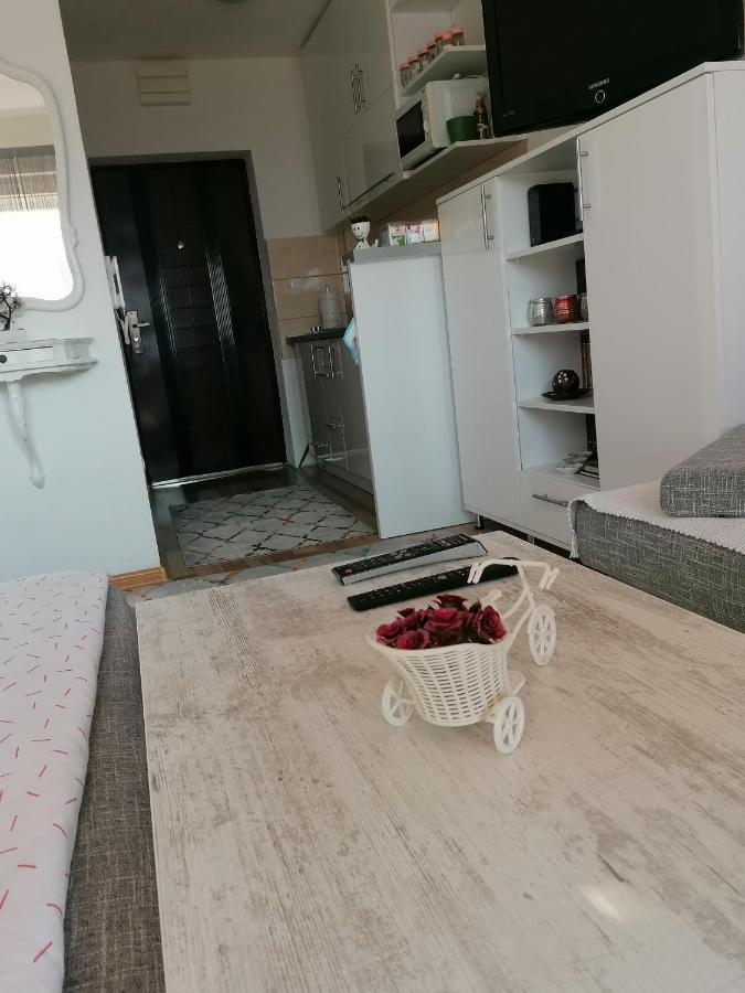Studio Apartman 체니카 외부 사진